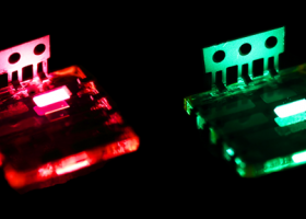 Įrašo "Pigesni didelio ryškumo LED šviesukai – iš perovskito" reprezentacinis paveikslėlis