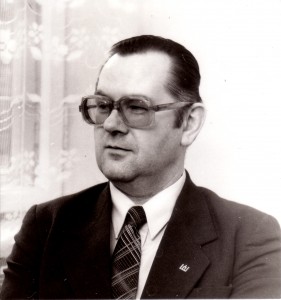 Lietuvos žemės ūkio (dabar Aleksandro Stulginskio) universiteto profesorius Mečislovas Treinys, buvęs Aukščiausios Tarybos (Atkuriamojo Seimo narys) (1941.10.01 – 2008.07.18) Lietuvos žemės ūkio (dabar Aleksandro Stulginskio) universiteto profesorius Mečislovas Treinys, buvęs Aukščiausios Tarybos (Atkuriamojo Seimo narys) (1941.10.01 – 2008.07.18)