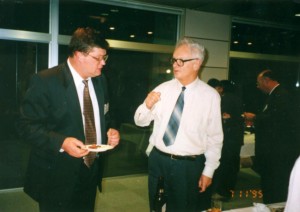 Juras Požela su Antanu Reklaičiu konferencijoje Japonijoje 1995 m.