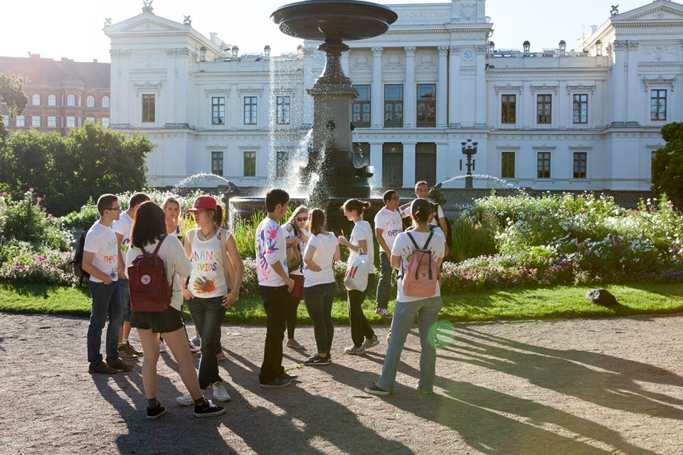 Studentai prir Lundo universiteo