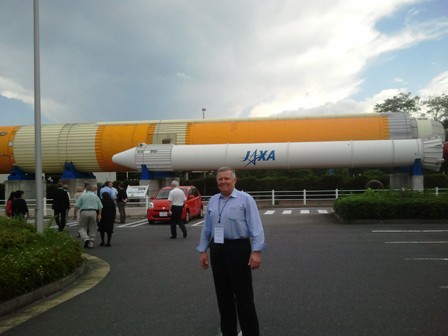 Prie Japonijos kosmoso tyrimų agentūros (JAXA), Tsukuba, 2014