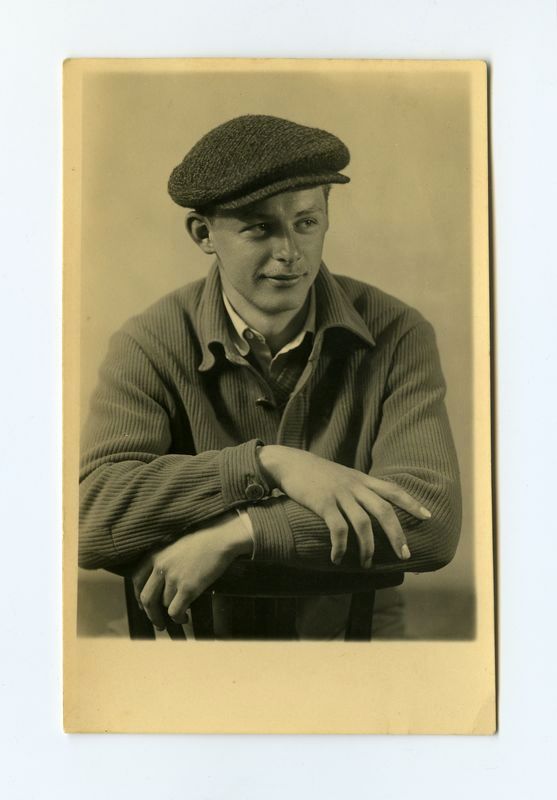 A. Končius – Alytaus miškų mokyklos moksleivis (1935 m.) Nuotrauka iš Žemaičių dailės muziejui perduoto šeimos archyvo. 