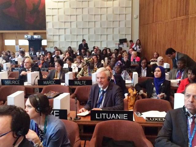 Švietimo, mokslo ir kultūros komiteto pirmininkas Raimundas Paliukas UNESCO Generalinės konferencijos 38-ojoje sesijoje