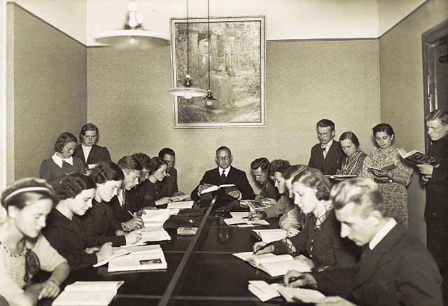 V. Soblys veda seminarą (Klaipėda, 1936 m.). Nuotr. autorius nežinomas V. Soblys veda seminarą (Klaipėda, 1936 m.). Nuotr. autorius nežinomas