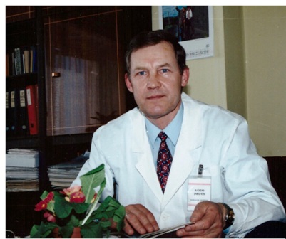 1996 m. doc. dr. Juozas Jakutis – Alytaus Stasio  Kudirkos ligoninės vyr. gydytojas.  Asmeninio archyvo nuotr.
