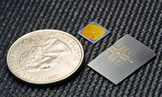 Mechaninių osciliacijų optinis valdiklis pagamintas naudojant plasmomechaninę metamedžiagą