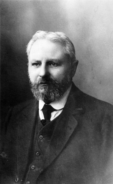Jonas Aleksa (1854–1940) – profesorių Jono Prano ir Konrado Juozo Aleksų tėvas