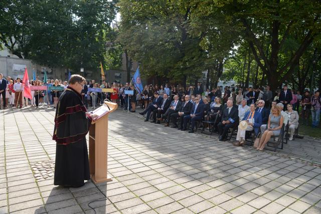 16 VDU Rugs Śjo sveikina rektorius 16 VDU Rugs Śjo sveikina rektorius