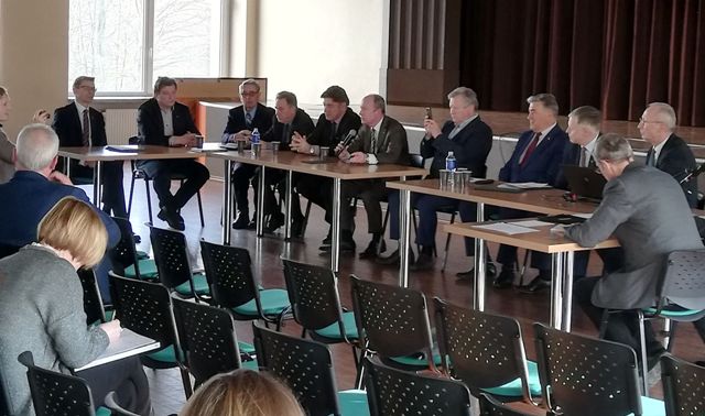 22 22 Diskusijos dėl žemės ūkio specialistų VDU ŽŪA pranešėjai 22 22 Diskusijos dėl žemės ūkio specialistų VDU ŽŪA pranešėjai