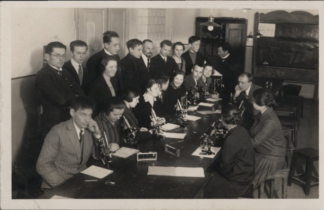 AuktjkursMedicinosskyriaushistologijospraktikosdarbai1921mILSMULietuvosmedicinosirfarmacijosistorijosmuziejausrinkini AuktjkursMedicinosskyriaushistologijospraktikosdarbai1921mILSMULietuvosmedicinosirfarmacijosistorijosmuziejausrinkini