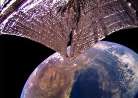 Įrašo "Saulės burė „LightSail 2“ skrieja Žemės orbitoje jau 30 mėnesių ir siunčia vertingus duomenis būsimoms kosminėms misijoms" reprezentacinis paveikslėlis