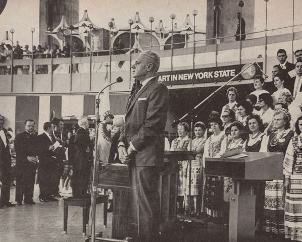 21 Vytautas Stašinskas kalba New York State paviljone 1964 m. rugsejo 20 d. Nuotr. P. Wytenus 21 Vytautas Stašinskas kalba New York State paviljone 1964 m. rugsejo 20 d. Nuotr. P. Wytenus
