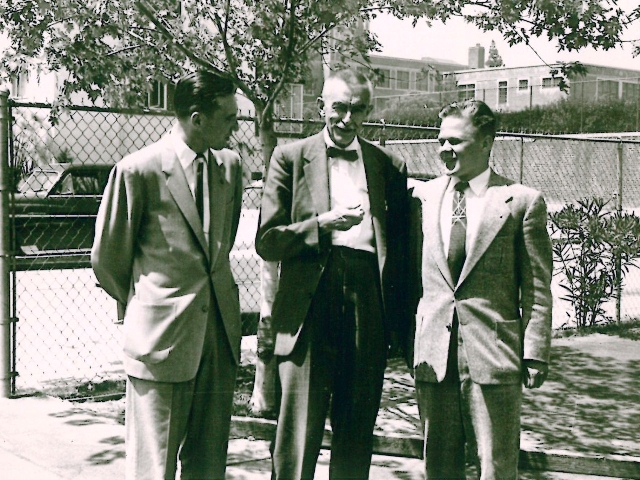 25 VDU Pasaulio lietuvių universiteto simpoziumas Kolupaila ir Avizienis Los Angeles 1955 25 VDU Pasaulio lietuvių universiteto simpoziumas Kolupaila ir Avizienis Los Angeles 1955