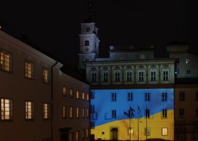 Įrašo "Minint Ukrainos Nepriklausomybę ant Vilniaus universiteto fasado – speciali šviesos instaliacija" reprezentacinis paveikslėlis