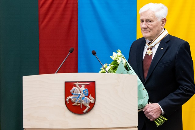 32 Aleksando Stulginskio žvaigždė Adamkui 32 Aleksando Stulginskio žvaigždė Adamkui