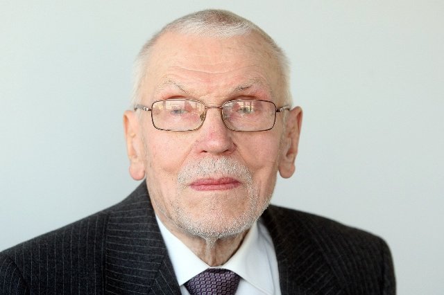 33 In memoriam Algimantas Valentinas Indriūnas