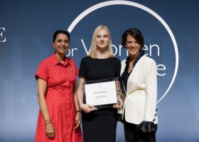 Įrašo "Dr. Ievai Plikusienei įteiktas prestižinis „L‘Oréal Foundation“ ir UNESCO Tarptautinių kylančių talentų apdovanojimas" reprezentacinis paveikslėlis