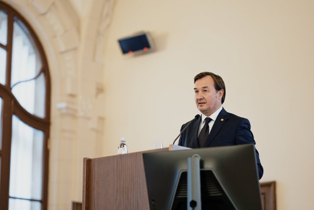 VU Rektorius prof. dr. Rimvydas Petrauskas VU Rektorius prof. dr. Rimvydas Petrauskas