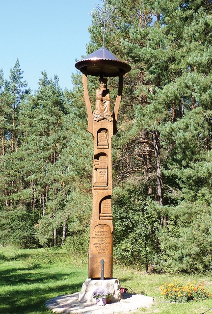 61 Zigmui Zinkevičiui skirtas koplykstulpis 1