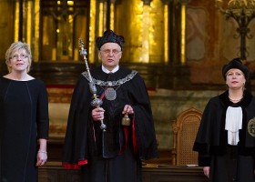 Įrašo "Iš čia kylama į žvaigždes" reprezentacinis paveikslėlis Įrašo "Iš čia kylama į žvaigždes" reprezentacinis paveikslėlis
