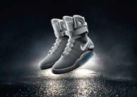 Įrašo "„Nike“ pagamino sportinius batelius, kurie užsiriša patys" reprezentacinis paveikslėlis Įrašo "„Nike“ pagamino sportinius batelius, kurie užsiriša patys" reprezentacinis paveikslėlis