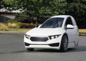 Įrašo "Jau šiemet rinkoje  pasirodys triratė elektra varoma transporto priemonė" reprezentacinis paveikslėlis