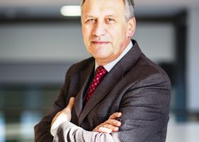 Įrašo "VDU restruktūrizacija: pirmieji po ilgesnio laiko kelia atlyginimus dėstytojams" reprezentacinis paveikslėlis Įrašo "VDU restruktūrizacija: pirmieji po ilgesnio laiko kelia atlyginimus dėstytojams" reprezentacinis paveikslėlis
