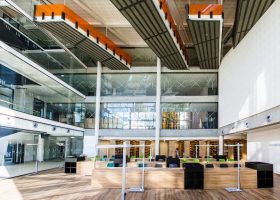 Įrašo "Mokyklų bibliotekos – atviri informacijos išteklių ir mokymosi centrai" reprezentacinis paveikslėlis Įrašo "Mokyklų bibliotekos – atviri informacijos išteklių ir mokymosi centrai" reprezentacinis paveikslėlis