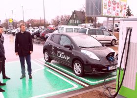Įrašo "Elektromobilių stotelės žengia į Šiaulius" reprezentacinis paveikslėlis