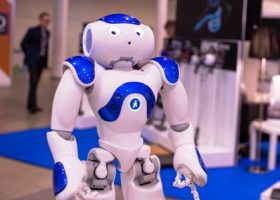 Įrašo "Europiečių požiūris į robotus teigiamas, bet dėl savo darbo vietos vis tiek bijo" reprezentacinis paveikslėlis Įrašo "Europiečių požiūris į robotus teigiamas, bet dėl savo darbo vietos vis tiek bijo" reprezentacinis paveikslėlis