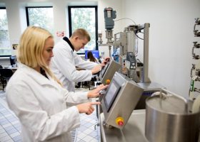 Įrašo "„Investuok Lietuvoje“ ekspertė: universitetų lyderystė būtina investuotojų pritraukimui ir išlaikymui" reprezentacinis paveikslėlis Įrašo "„Investuok Lietuvoje“ ekspertė: universitetų lyderystė būtina investuotojų pritraukimui ir išlaikymui" reprezentacinis paveikslėlis