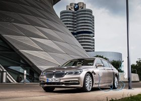 Įrašo "Visa tiesa apie hibridinius automobilius: 5 mitai ir faktai" reprezentacinis paveikslėlis Įrašo "Visa tiesa apie hibridinius automobilius: 5 mitai ir faktai" reprezentacinis paveikslėlis