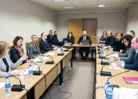 Įrašo "Mažinti emigraciją gerinant sąlygas investuotojams" reprezentacinis paveikslėlis Įrašo "Mažinti emigraciją gerinant sąlygas investuotojams" reprezentacinis paveikslėlis