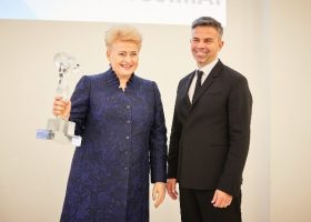 Įrašo "„Spaudos Atlantas“ įteiktas Prezidentei, apdovanoti geriausi spaustuvininkai ir studentai" reprezentacinis paveikslėlis Įrašo "„Spaudos Atlantas“ įteiktas Prezidentei, apdovanoti geriausi spaustuvininkai ir studentai" reprezentacinis paveikslėlis