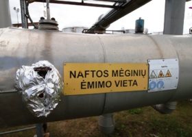 Įrašo "„Mokslo sriuba“: ekskursija po vienintelę naftos perdirbimo gamyklą Baltijos šalyse" reprezentacinis paveikslėlis Įrašo "„Mokslo sriuba“: ekskursija po vienintelę naftos perdirbimo gamyklą Baltijos šalyse" reprezentacinis paveikslėlis