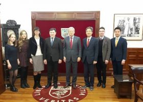Įrašo "VDU stiprina ryšius su geriausiais Azijos universitetais ir Lietuvoje steigs Korėjos institutą" reprezentacinis paveikslėlis Įrašo "VDU stiprina ryšius su geriausiais Azijos universitetais ir Lietuvoje steigs Korėjos institutą" reprezentacinis paveikslėlis