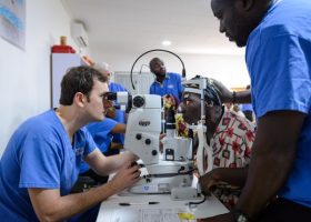 Įrašo "VU alumnas prisideda prie globalios problemos – aklumo mažinimo" reprezentacinis paveikslėlis