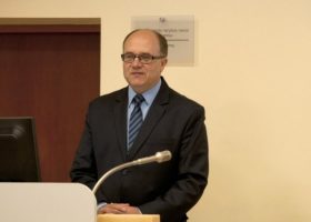 Įrašo "Lituanistinio švietimo dėstytojo premijos laureatas prof. V. Kavaliauskas: „Dirbdamas pedagoginį darbą visiškai nepavargstu“" reprezentacinis paveikslėlis Įrašo "Lituanistinio švietimo dėstytojo premijos laureatas prof. V. Kavaliauskas: „Dirbdamas pedagoginį darbą visiškai nepavargstu“" reprezentacinis paveikslėlis