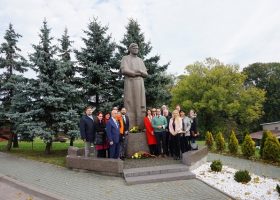 Įrašo "Seimo ir PLB komisija aplankė etninių žemių lietuvių bendruomenes Punske, Seinuose ir Suvalkuose" reprezentacinis paveikslėlis