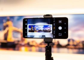 Įrašo "Kaip fotografiją pakeitė išmanieji telefonai" reprezentacinis paveikslėlis Įrašo "Kaip fotografiją pakeitė išmanieji telefonai" reprezentacinis paveikslėlis