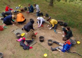 Įrašo "Bedugnės kapinynas – ir vėl archeologų dėmesio centre" reprezentacinis paveikslėlis Įrašo "Bedugnės kapinynas – ir vėl archeologų dėmesio centre" reprezentacinis paveikslėlis