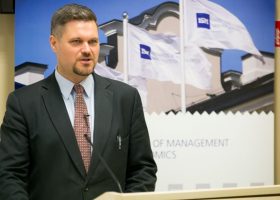 Įrašo "Studentai politikų elgesio nespėlioja – jų veiksmai prognozuojami lygtimis" reprezentacinis paveikslėlis