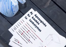 Įrašo "Prieš koronavirusą vienijasi Lietuvos meikeriai: apsauginių skydelių medikams gamybai ieško papildomų žaliavų" reprezentacinis paveikslėlis Įrašo "Prieš koronavirusą vienijasi Lietuvos meikeriai: apsauginių skydelių medikams gamybai ieško papildomų žaliavų" reprezentacinis paveikslėlis