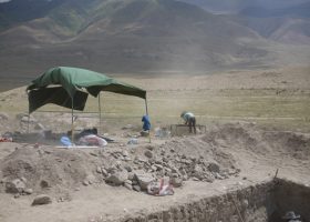 Įrašo "VU archeologai nustatė – Šilko kelią nutiesė bronzos amžiaus žemdirbiai, įsikūrę Centrinės Azijos aukštikalnėse prieš 4500 metų" reprezentacinis paveikslėlis