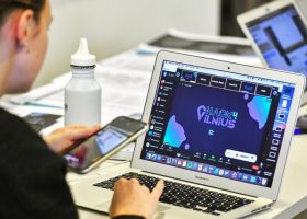 Įrašo "Hakatono „Hack4Vilnius“ nugalėtojai pasiūlė naują būdą pažinti sostinės lankytinas vietas" reprezentacinis paveikslėlis