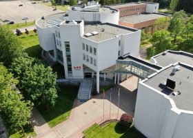 Įrašo "Mykolo Romerio universitetas aukštai įvertintas QS pasaulio universitetų tvarumo reitinguose" reprezentacinis paveikslėlis