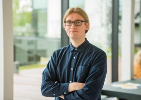 Įrašo "Įtampa dėl kelių raidžių" reprezentacinis paveikslėlis Įrašo "Įtampa dėl kelių raidžių" reprezentacinis paveikslėlis