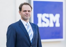 Įrašo "Jaunimo finansinis raštingumas Lietuvoje – ko trūksta, kad taptume Europos pirmūnais?" reprezentacinis paveikslėlis Įrašo "Jaunimo finansinis raštingumas Lietuvoje – ko trūksta, kad taptume Europos pirmūnais?" reprezentacinis paveikslėlis