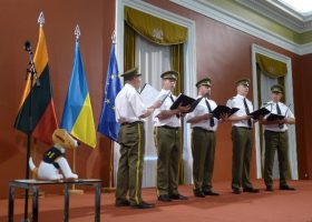 Įrašo "(Be antraštės)" reprezentacinis paveikslėlis Įrašo "(Be antraštės)" reprezentacinis paveikslėlis