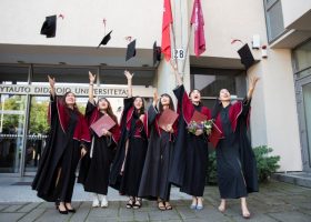 Įrašo "Diplomas – ar vis dar būtinas sėkmingai karjerai?" reprezentacinis paveikslėlis